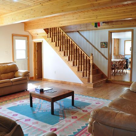 Indian Brook Breton Cove Farmhouse 게스트하우스 외부 사진