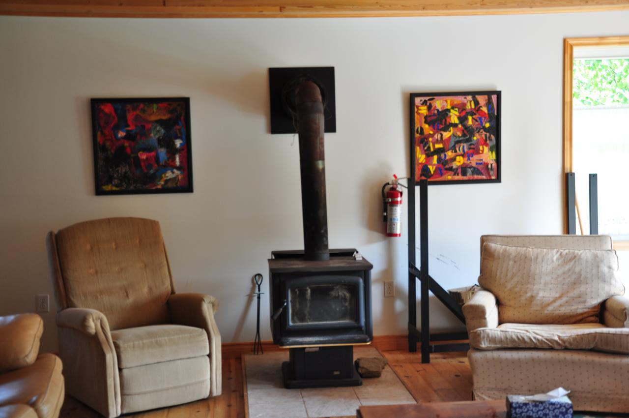 Indian Brook Breton Cove Farmhouse 게스트하우스 외부 사진